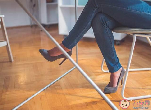 為什么人們喜歡蹺二郎腿 蹺二郎腿怎么矯正