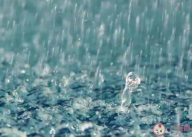 下雨天睡不著的心情說說 下雨天睡不著的心情句子