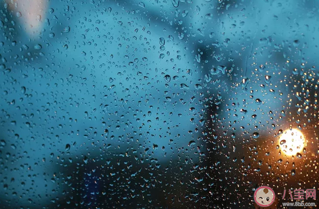 下雨天睡不著的心情說說 下雨天睡不著的心情句子