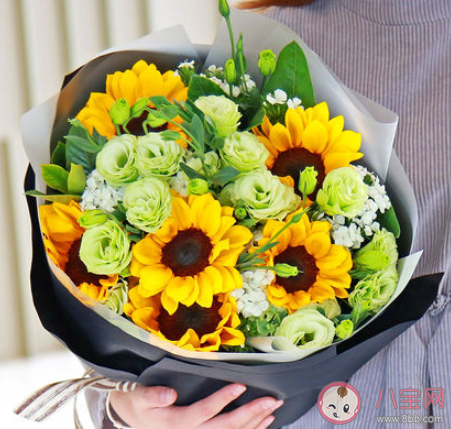 高考結束應該送什么花給孩子 孩子高考完了送什么花比較好