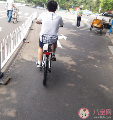 兒子考上大學(xué)了發(fā)朋友圈說說 曬兒子考上大學(xué)開學(xué)祝福語。