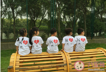 曬孩子幼兒園畢業照的朋友圈配文 發孩子幼兒園畢業照片的朋友圈說說 曬孩子幼兒園畢業照的朋友圈配文 發孩子幼兒園畢業照片的朋友圈說說