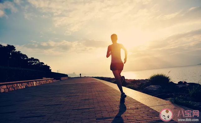 晚上跑步真的能瘦身減肥嗎 晚上跑步注意要點