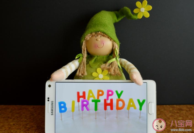 2020祝自己18歲生日快樂的經典文案句子 18歲生日快樂的個性文案說說大全 2020祝自己18歲生日快樂的經典文案句子 18歲生日快樂的個性文案說說大全