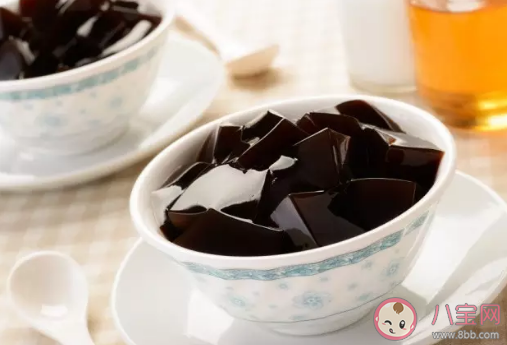 龜苓膏的功效與作用有哪些 龜苓膏什么人不能吃