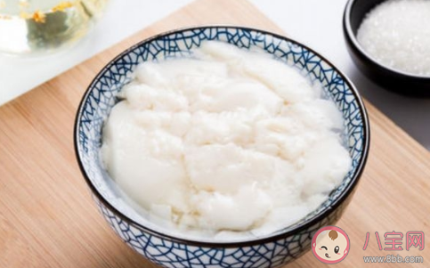 豆腐腦有點(diǎn)酸是為什么怎么回事 豆腐腦有哪些營(yíng)養(yǎng)價(jià)值