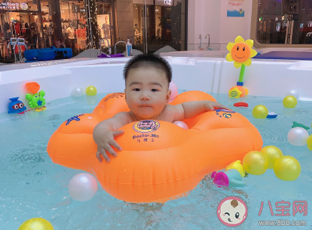 寶寶第一次游泳發的朋友圈句子 寶寶第一次學游泳媽媽心情說說 寶寶第一次游泳發的朋友圈句子 寶寶第一次學游泳媽媽心情說說