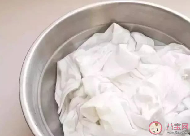 衣服很多褶皺沒有掛燙機怎么辦 衣服皺了怎么快速解決