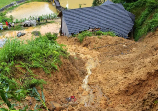 2020年為什么雨水這么多 雨季洪澇災(zāi)害怎么保護好自己