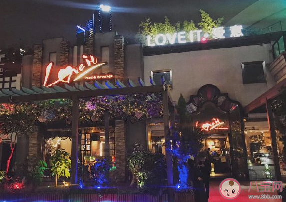 天氣熱喝啤酒的說說句子 夏天喝啤酒的感覺說說