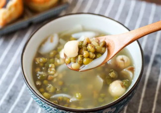 夏天熱可以給孩子喝綠豆湯解暑嗎 給孩子喝多少綠豆湯合適