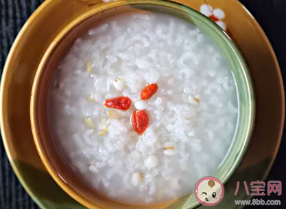 夏天寶寶喝粥有哪些好處 夏季喝粥的好處盤點