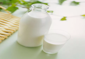 酸奶補(bǔ)鈣效果好還是鮮奶補(bǔ)鈣好 哪個(gè)補(bǔ)鈣效果更好