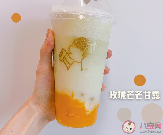 夏天喝奶茶發(fā)朋友圈的說說 關(guān)于夏天喝奶茶的心情短語