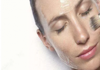 刷酸后皮膚脫皮是正常的嗎 刷酸的正確護膚步驟是什么