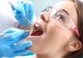 洗牙到底是好還是壞 洗牙會使牙齒變松牙縫變大嗎