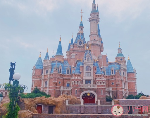 去迪士尼說(shuō)說(shuō)發(fā)朋友圈說(shuō)說(shuō) 去迪士尼樂園心情配圖句子