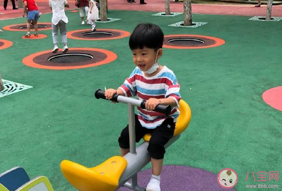 吐槽天氣熱的幽默段子說說 熱死了發朋友的感慨心情