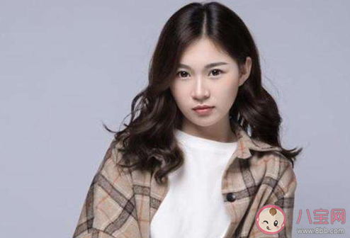 如果思念它可以成霜愛被時間帶走了滾燙是什么歌 《思念成霜》完整版歌詞介紹 如果思念它可以成霜愛被時間帶走了滾燙是什么歌 《思念成霜》完整版歌詞介紹