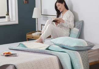涼席太大了疊起來睡可以嗎 女生生理期能睡涼席嗎