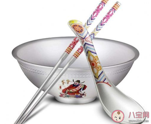 一個碗一雙筷子三個勺子是什么意思什么梗 一個碗一雙筷子三個勺子梗的出處來源介紹