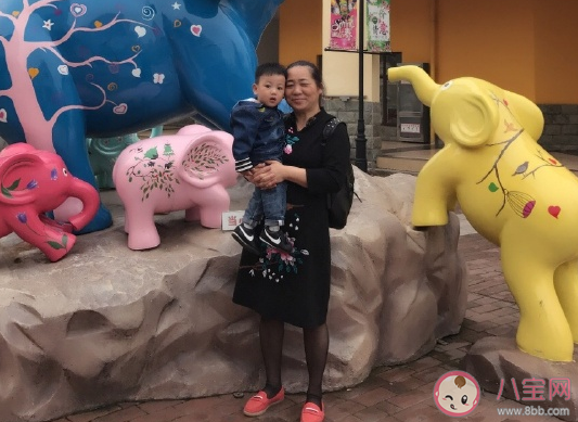 兒子給我買衣服朋友圈心情說說 曬兒子買的衣服感慨句子 兒子給我買衣服朋友圈心情說說 曬兒子買的衣服感慨句子