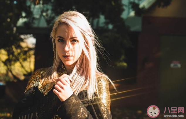 分手后男生真正放下的表現(xiàn)有哪些 如何判斷男生心里有沒有你