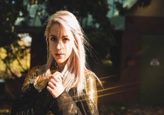 分手后男生真正放下的表現(xiàn)有哪些 如何判斷男生心里有沒(méi)有你