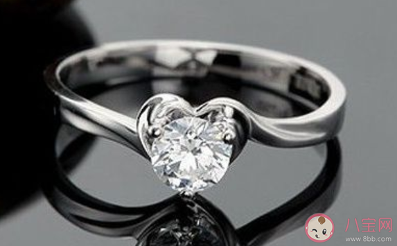 黃金大漲鉑金為何不漲 黃金在漲價意味著什么 黃金大漲鉑金為何不漲 黃金在漲價意味著什么