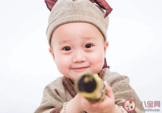 寶寶滿十一個月的朋友圈說說 十一個月寶寶微信感言句子