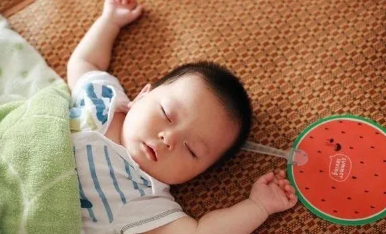 做嬰兒撫觸靠譜嗎 怎么做嬰兒撫觸