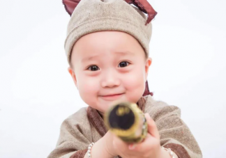 寶寶滿十一個月的朋友圈說說 十一個月寶寶微信感言句子