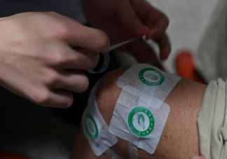 三伏貼為什么會發(fā)熱正常嗎 三伏貼能治風濕病嗎