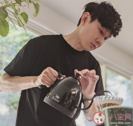 林俊杰《無濾鏡》歌詞是什么 《無濾鏡》完整版歌詞在線聽歌