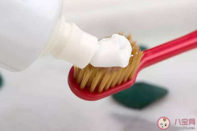 常喝咖啡會讓牙齒變黃嗎 喝咖啡牙齒變黃了怎么辦