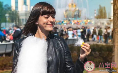 生性涼薄的人適合談戀愛(ài)嗎 生性涼薄的人值得深交嗎