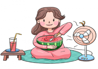 夏天吹著空調吃著西瓜的幸福說說 吹著空調吃著西瓜搞笑圖片句子