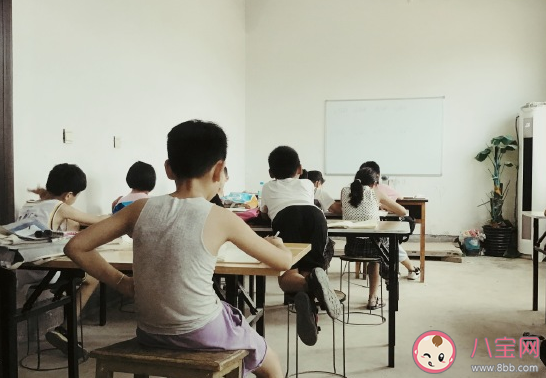 孩子考了100分發朋友圈說說 孩子考一百分心情感言句子 孩子考了100分發朋友圈說說 孩子考一百分心情感言句子