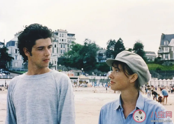 情侶倦怠期會有什么樣的表現 厭倦期的情侶如何相處 情侶倦怠期會有什么樣的表現 厭倦期的情侶如何相處