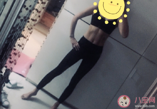 秀馬甲線朋友圈說說 曬馬甲線正能量文案