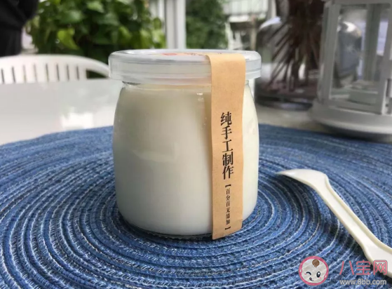 酸奶選擇脫脂的還是全脂的 酸奶脫脂和全脂區別是什么