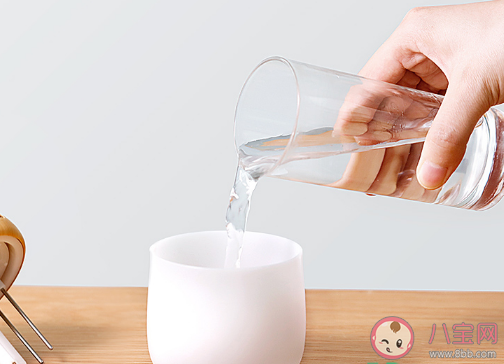 燒開的水可以放加濕器里嗎 加濕器為什么不能放自來水