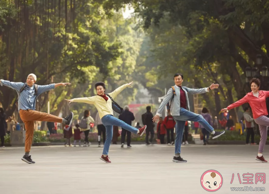 夏天腳長水泡如何根治 夏天腳長水泡脫皮怎么回事