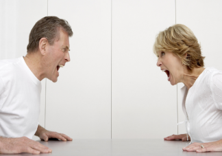 為什么夫妻吵架總是會說出傷人的話 夫妻正確吵架的方法