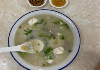 半夜吃夜宵朋友圈文案 適合晚上發的宵夜幽默搞笑說說