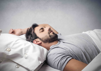 為什么愛打呼嚕的男生比女生多 老公愛打呼嚕怎么辦