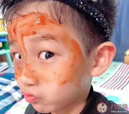 兒子曬黑的幽默搞笑說(shuō)說(shuō) 兒子被曬黑發(fā)朋友圈文案 兒子曬黑的幽默搞笑說(shuō)說(shuō) 兒子被曬黑發(fā)朋友圈文案