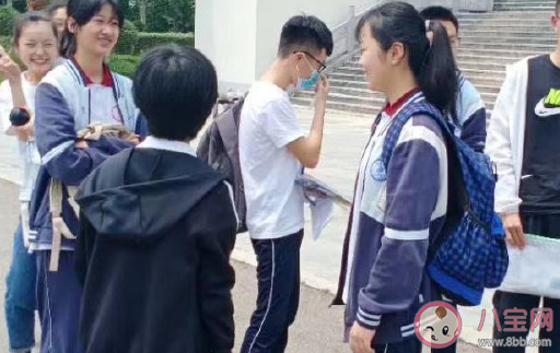 關于突然好想回家發朋友圈傷感說說 突然好想回家微信心情短語