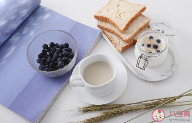 燕麥奶里面有牛奶嗎 燕麥奶適合什么人群