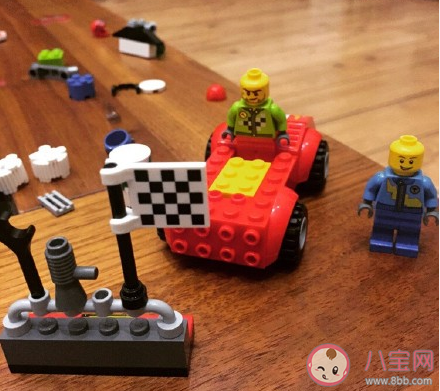 和孩子一起拼樂高的心情句子 和孩子一起拼樂高的朋友圈說說